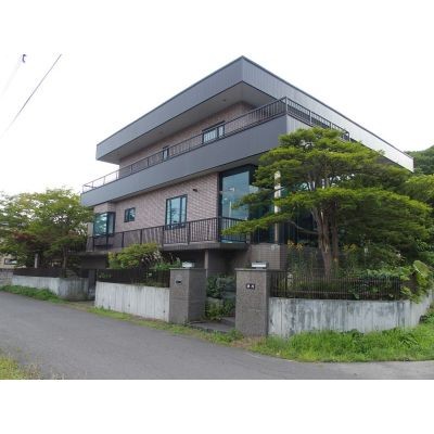 中古戸建　宮の森町1丁目　8LDK+フリールーム